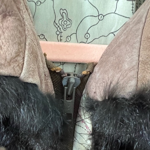 Vintage Genuine Fur Vest - Picture 11 of 12